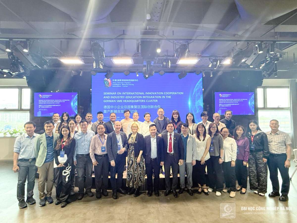 HaUI strengthens international cooperation at the Conference on Education-Industry collaboration among Hunan, ASEAN, Germany