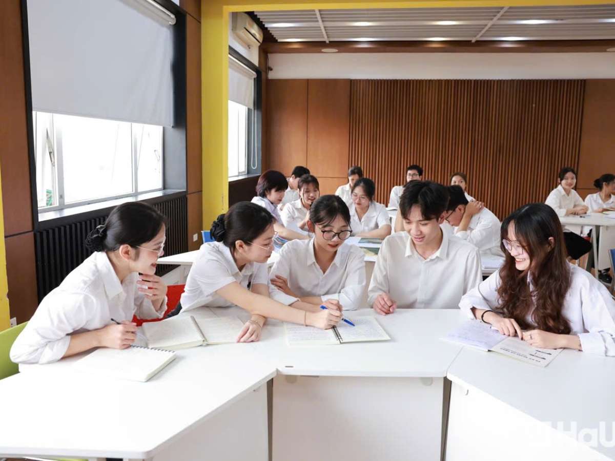 HaUI’s English-taught Bachelor's programs: Your launchpad to the global workforce