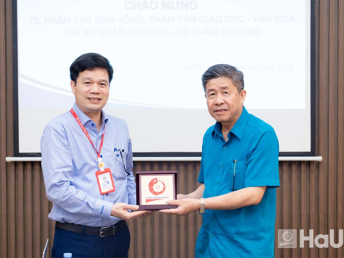 HaUI and Lao Embassy deepen educational cooperation, strengthening bilateral friendship