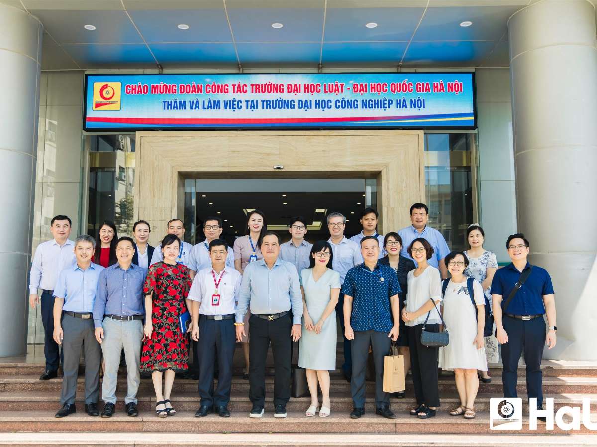 HaUI welcomes VNU School of Law delegation for a working session on digital transformation