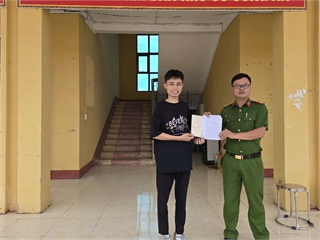 [anhp] Công dân đầu tiên xã Lạc Phượng tình nguyện tham gia nghĩa vụ CAND năm 2025