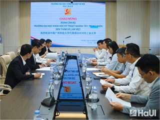 [baophapluat] HaUI đẩy mạnh hợp tác quốc tế về đào tạo công nghệ ô tô năng lượng mới