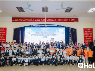 Tham quan, trải nghiệm và thi đấu Robot mini: Mô hình truyền cảm hứng chọn ngành tại Trường Điện - Điện tử, thuộc HaUI