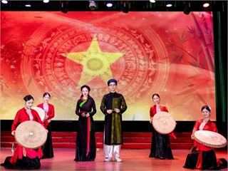 [baovanhoa] Sinh viên đưa văn hóa truyền thống bước vào tương lai du lịch xanh