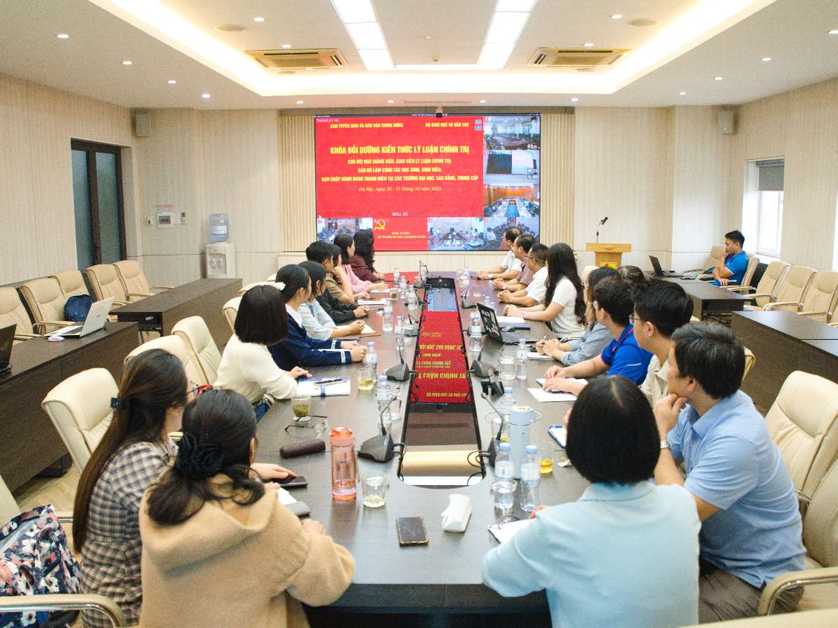 HaUI tham gia khóa bồi dưỡng lý luận chính trị năm 2025