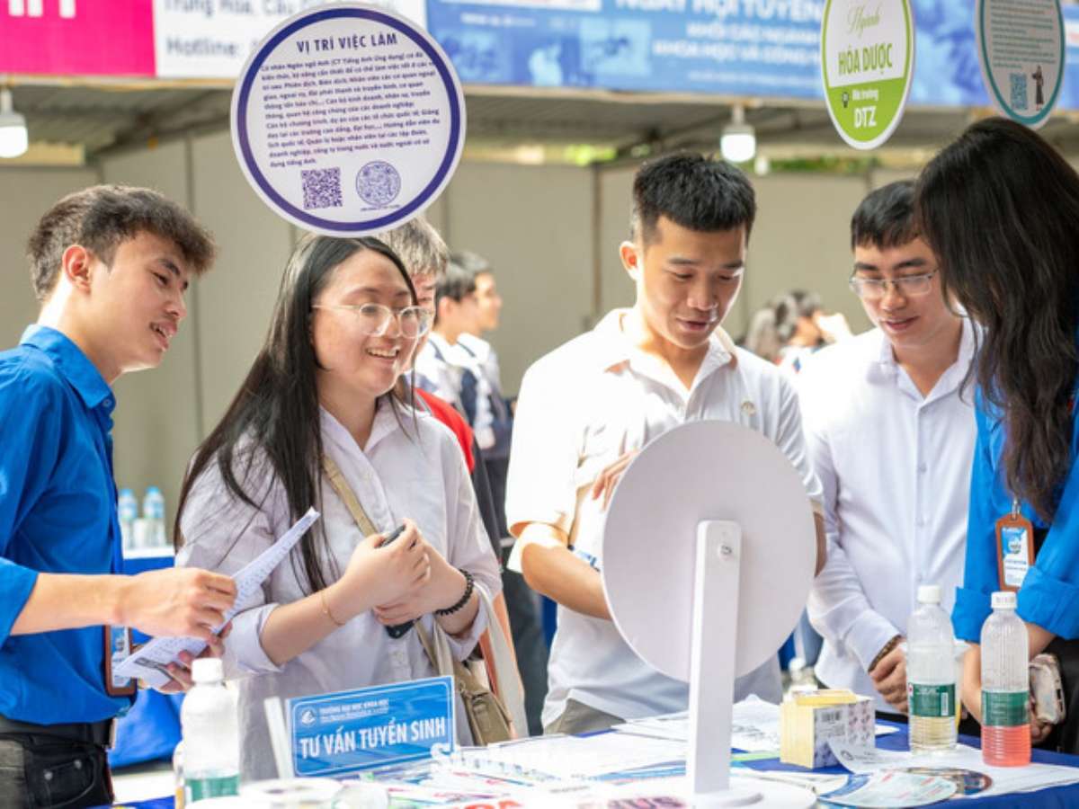 [giaoduc] Nhiều trường ĐH chưa công bố phương án tuyển sinh năm 2026 vì chờ hướng dẫn từ Bộ GDĐT