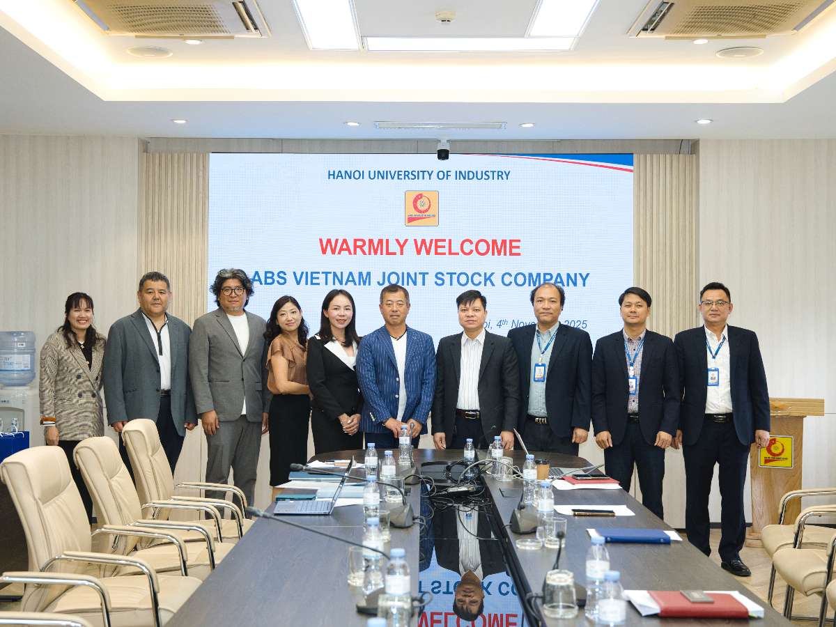 Doanh nghiệp Nhật Bản tìm kiếm nhân sự ngành cơ khí, ô tô và điện - điện tử tại HaUI