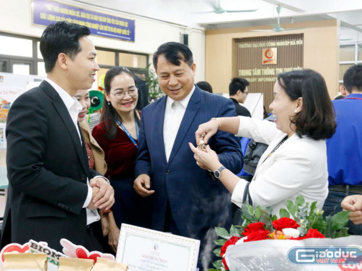 [giaoduc] HaUI tổ chức Ngày hội Đổi mới sáng tạo 2025: Diễn đàn kết nối chuyên gia, doanh nghiệp cho sinh viên