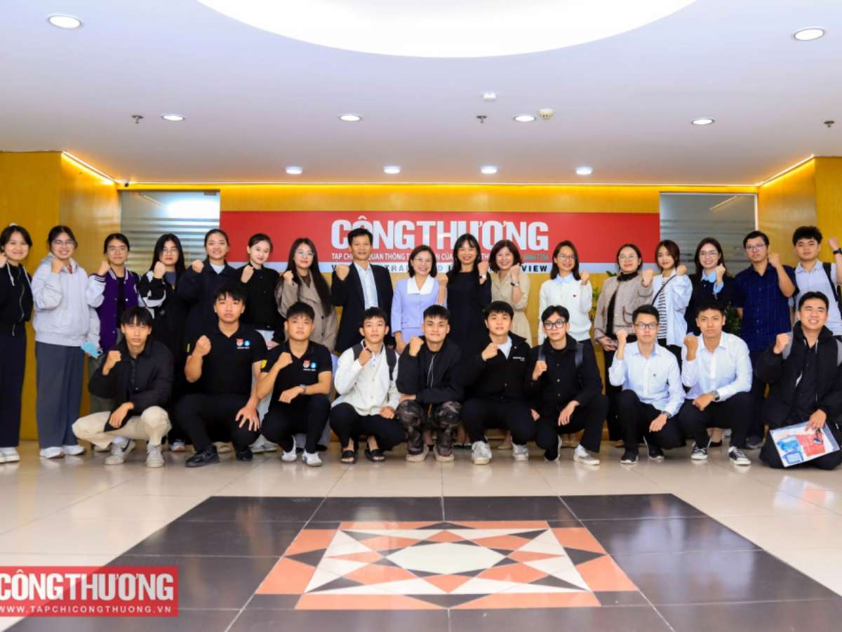 [tapchicongthuong] Các đội thi bước vào Vòng Tập huấn Cuộc thi “Tìm hiểu pháp luật về sử dụng năng lượng tiết kiệm và hiệu quả”