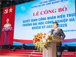 [danviet] Tân Phó giáo sư là hiệu trưởng một trường "hot" ở Hà Nội, nhận bằng tiến sĩ tại Hàn Quốc