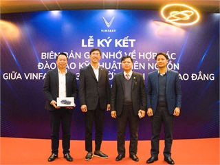 Đại học Công nghiệp Hà Nội hợp tác với VinFast đào tạo nhân lực sản xuất phương tiện xanh