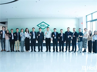 Hanoi University of Industry signs cooperation agreement with Biel Crystal on high-quality human resource training and recruitment