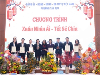 Công đoàn Đại học Công nghiệp Hà Nội lan tỏa yêu thương qua chương trình “Xuân nhân ái – Tết sẻ chia” tại Phường Tây Tựu