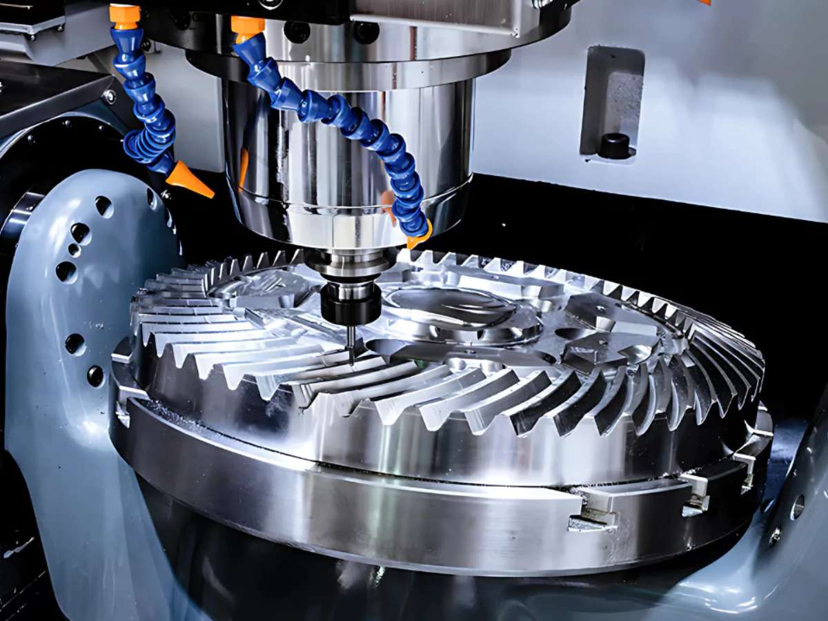 Tiếp nhận và khánh thành Phòng máy CNC 5 trục thuộc Chương trình Hợp tác nghiên cứu và đào tạo nhân tài giữa Đại học Công nghiệp Hà Nội và Công ty TNHH Beijing Jingdiao Group Việt Nam