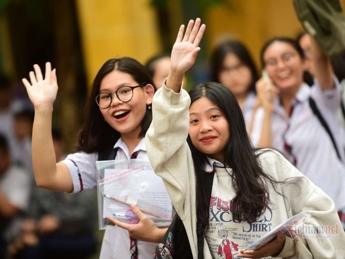 [vietnamnet] Các trường đại học lì xì, hỗ trợ tiền vé xe về Tết cho sinh viên