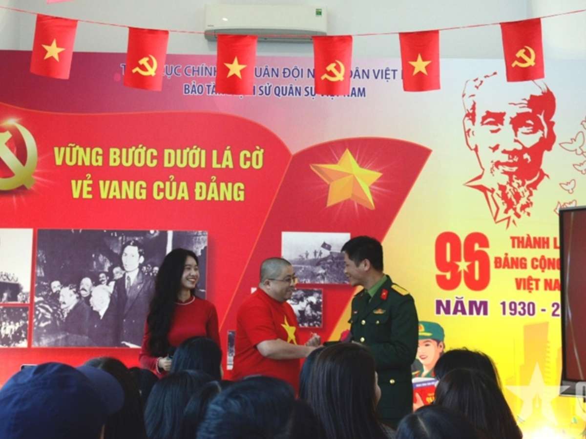 [qdnd] Nhiều hoạt động trải nghiệm tìm hiểu về Đảng tại Bảo tàng Lịch sử quân sự Việt Nam