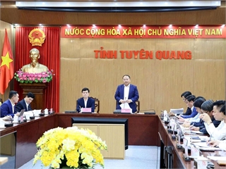 Chủ tịch UBND tỉnh Tuyên Quang Phan Huy Ngọc làm việc với đoàn công tác Đại học Công nghiệp Hà Nội