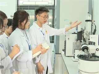 Ngành Công nghệ thực phẩm HaUI lên sóng VTV1: Khám phá sức hút từ những giờ thực hành