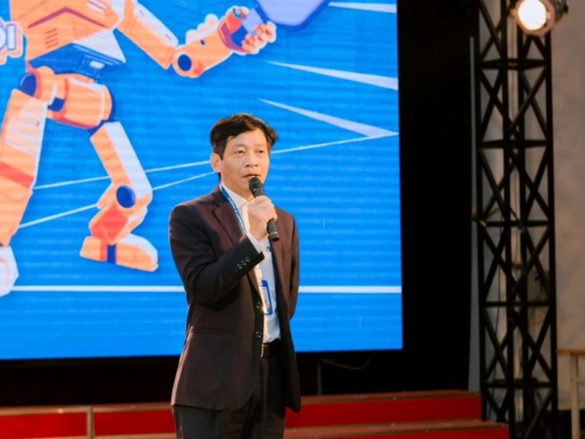 [giaoduc] Hỗ trợ đào tạo 1000 tiến sĩ giai đoạn 2026-2030: Hà Nội cần quy định rõ vấn đề liêm chính khoa học