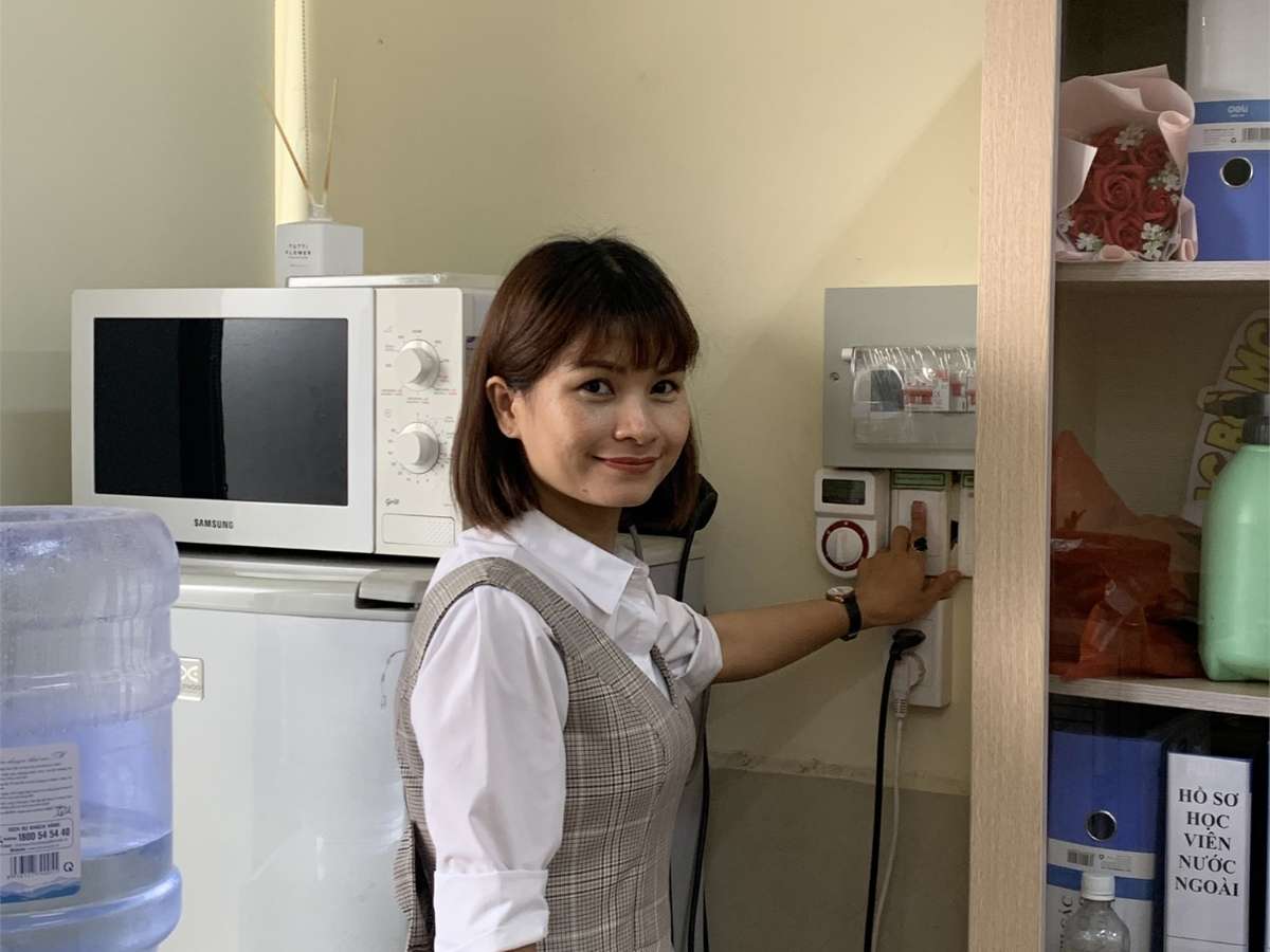 HaUI responds to Earth Hour: From small actions to a sustainable green development strategy