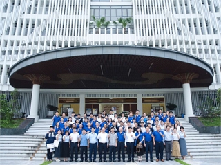 Khơi dậy khát vọng kỷ nguyên số: Đại học Công nghiệp Hà Nội mang Ngày hội STEM - Robotic - AI đến vùng Đất Tổ