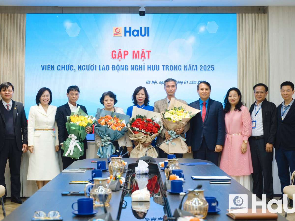 HaUI honors retired staff for their dedicated contributions