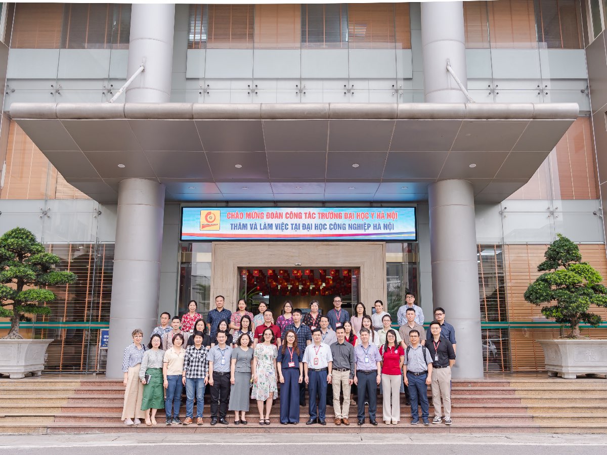 Kết nối hợp tác giữa Trường Đại học Y Hà Nội và Đại học Công nghiệp Hà Nội trong quản trị đại học và chuyển đổi số