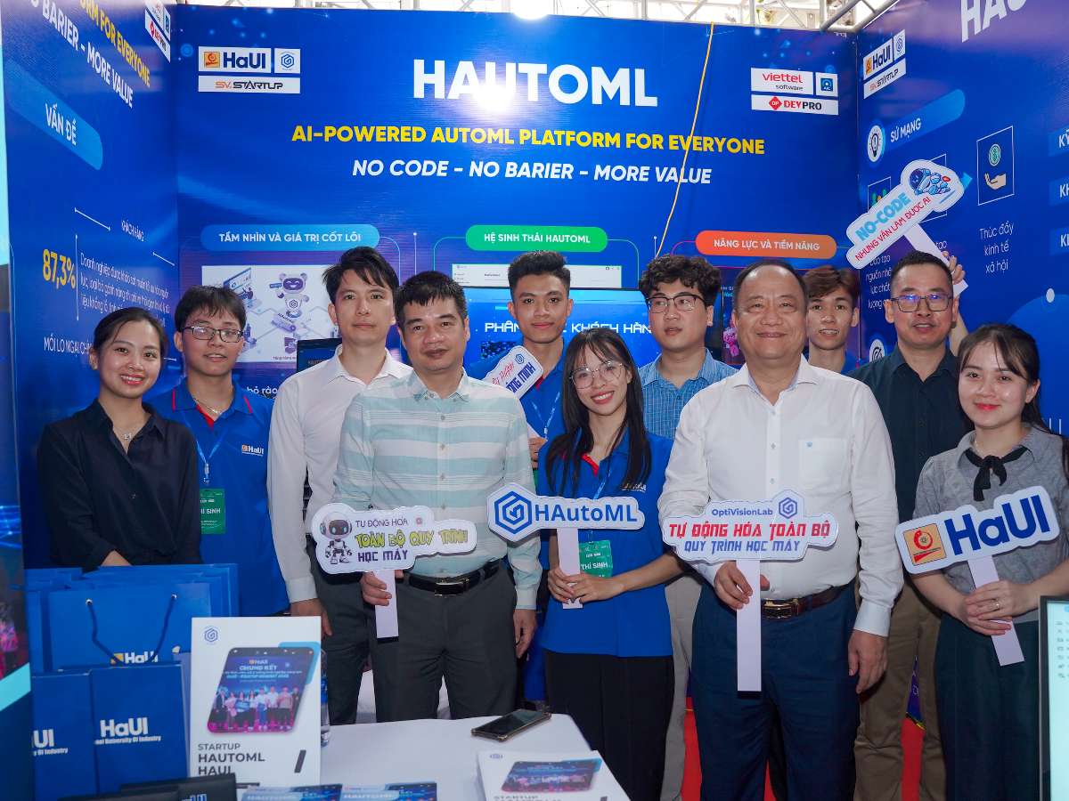 Nền tảng HAutoML của sinh viên HaUI được vinh danh tại Ngày hội Khởi nghiệp Quốc gia 2026