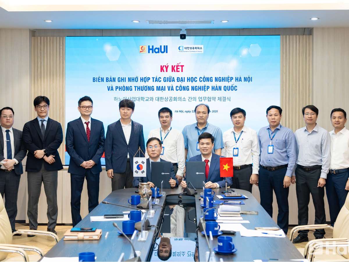 Hanoi University of Industry signs MoU with KCCI to expand opportunities for high skilled technical workforce in South Korea