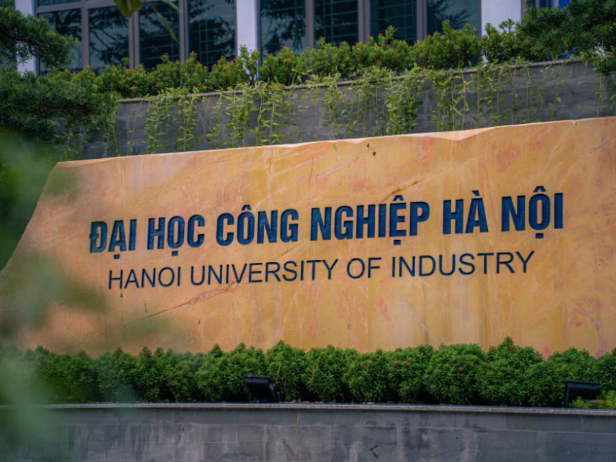 [congthuong] Bộ Công Thương ban hành quy định tổ chức hoạt động của Đại học Công nghiệp Hà Nội