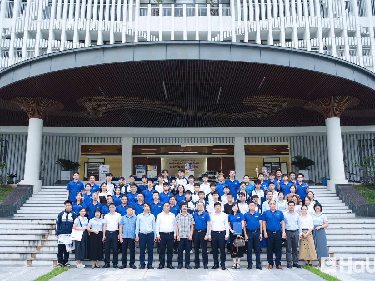 Hanoi University of Industry inspires young innovators through STEM, Robotics, and AI activities