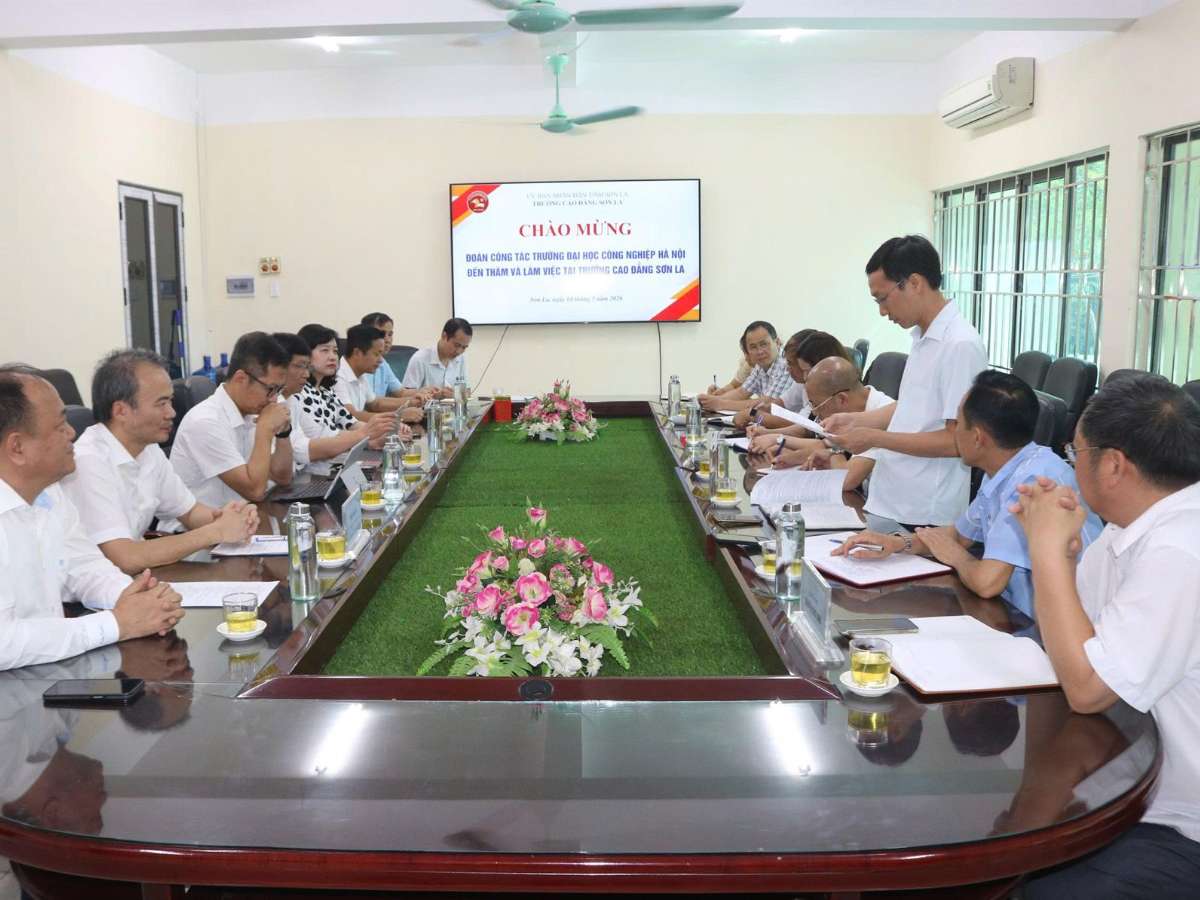 [cdsonla] Trường Đại học Công nghiệp Hà Nội thăm và làm việc tại Trường Cao đẳng Sơn La