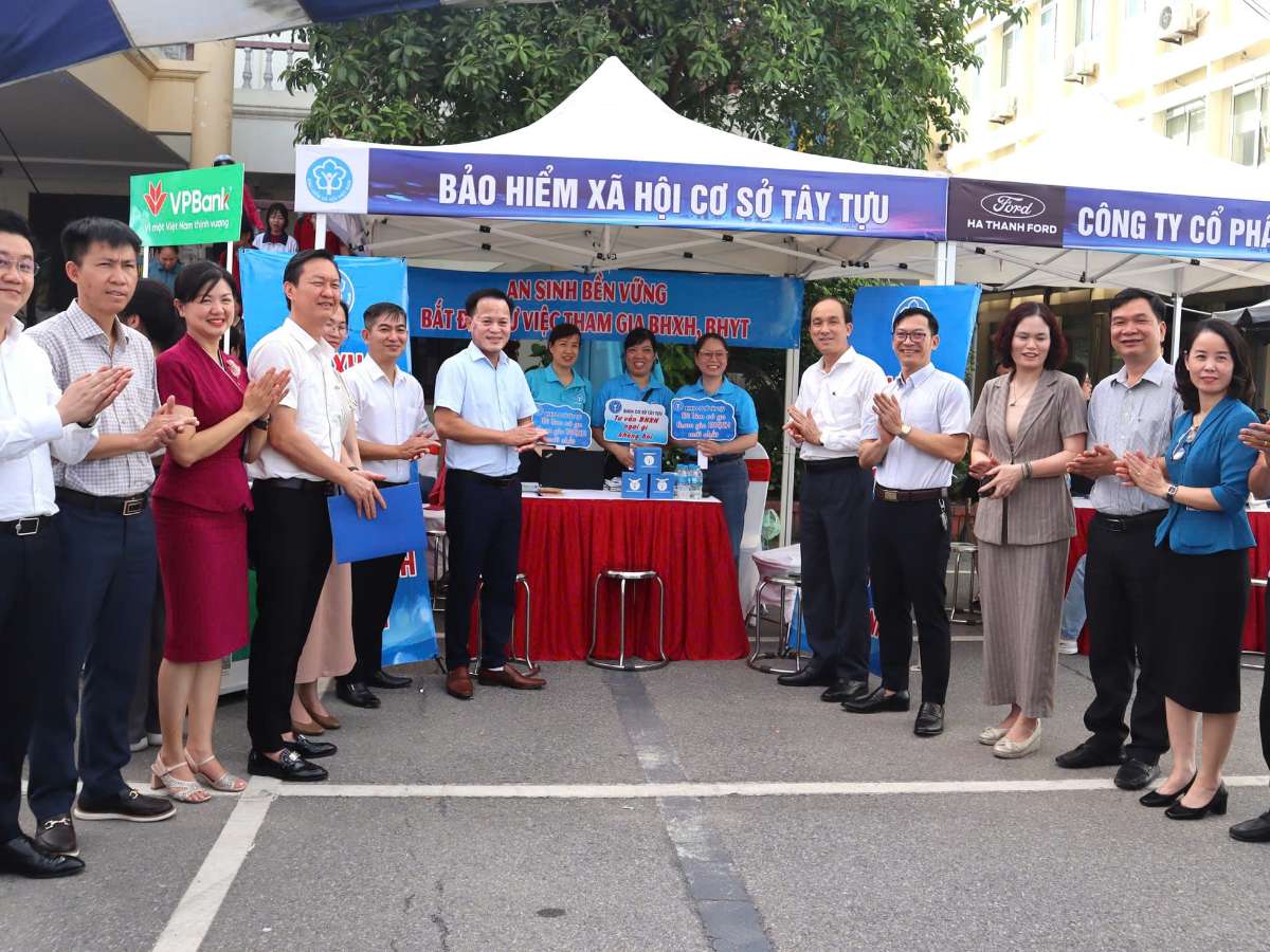 [taytuu] Ngày hội tư vấn, giao dịch việc làm - Cầu nối hiệu quả giữa người lao động và doanh nghiệp