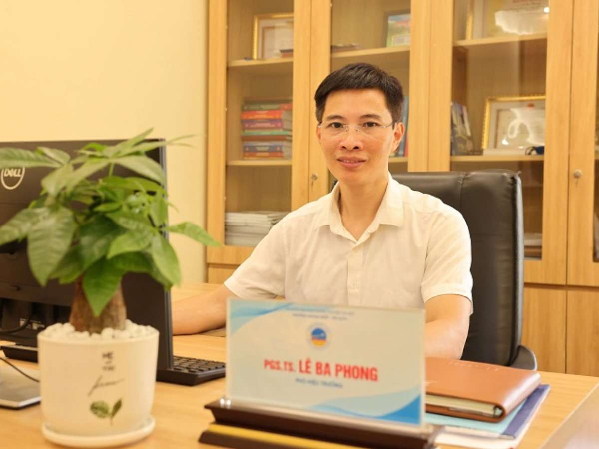 [tapchicongthuong] PGS.TS. Lê Ba Phong: Lao động học thuật cần đam mê, kỷ luật và môi trường khai phóng