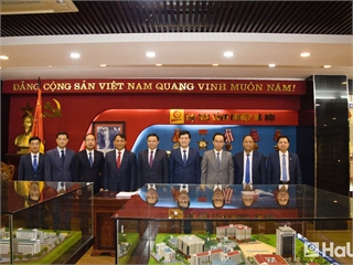 [baophapluat] Trường Đại học Công nghiệp Hà Nội chính thức được chuyển thành Đại học Công nghiệp Hà Nội