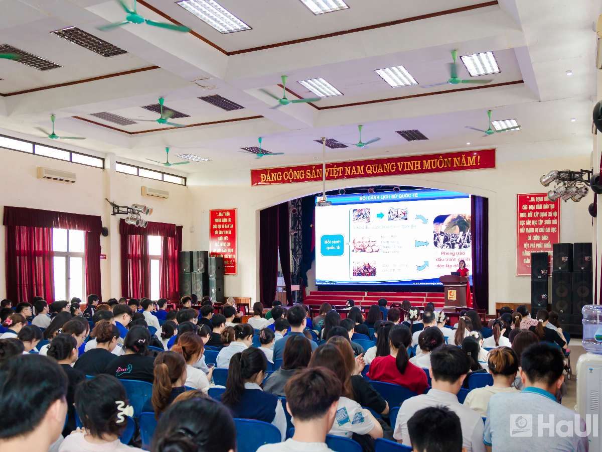 291 quần chúng ưu tú tham dự lớp Bồi dưỡng lý luận chính trị năm 2026
