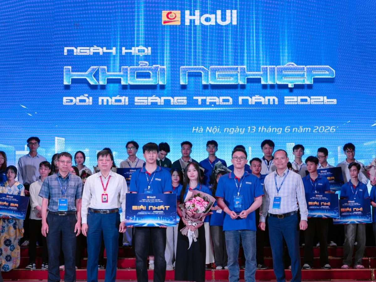 [thuonghieucongluan] HaUI khẳng định thương hiệu đào tạo đổi mới sáng tạo, chắp cánh sinh viên làm chủ công nghệ