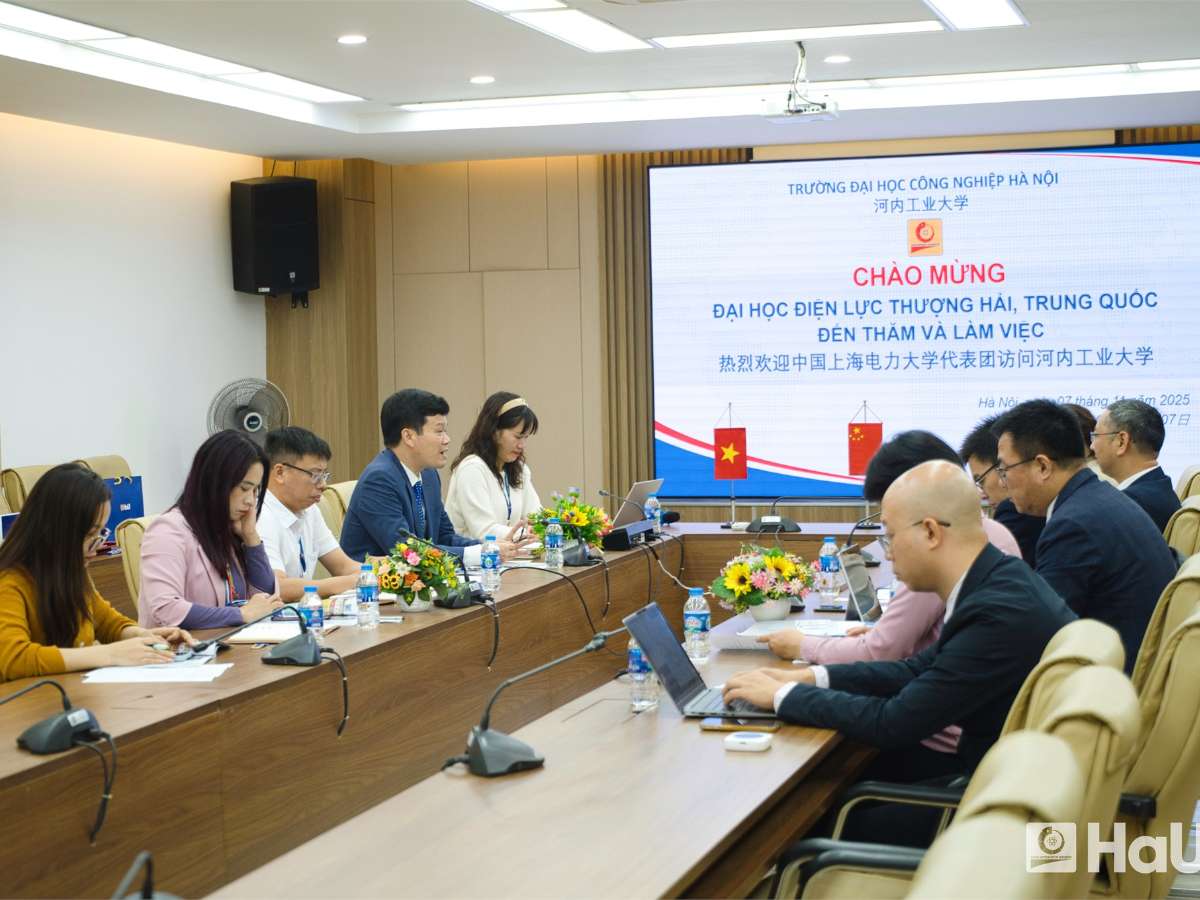 Tiếp đón đoàn cán bộ Đại học Điện lực Thượng Hải, Trung Quốc
