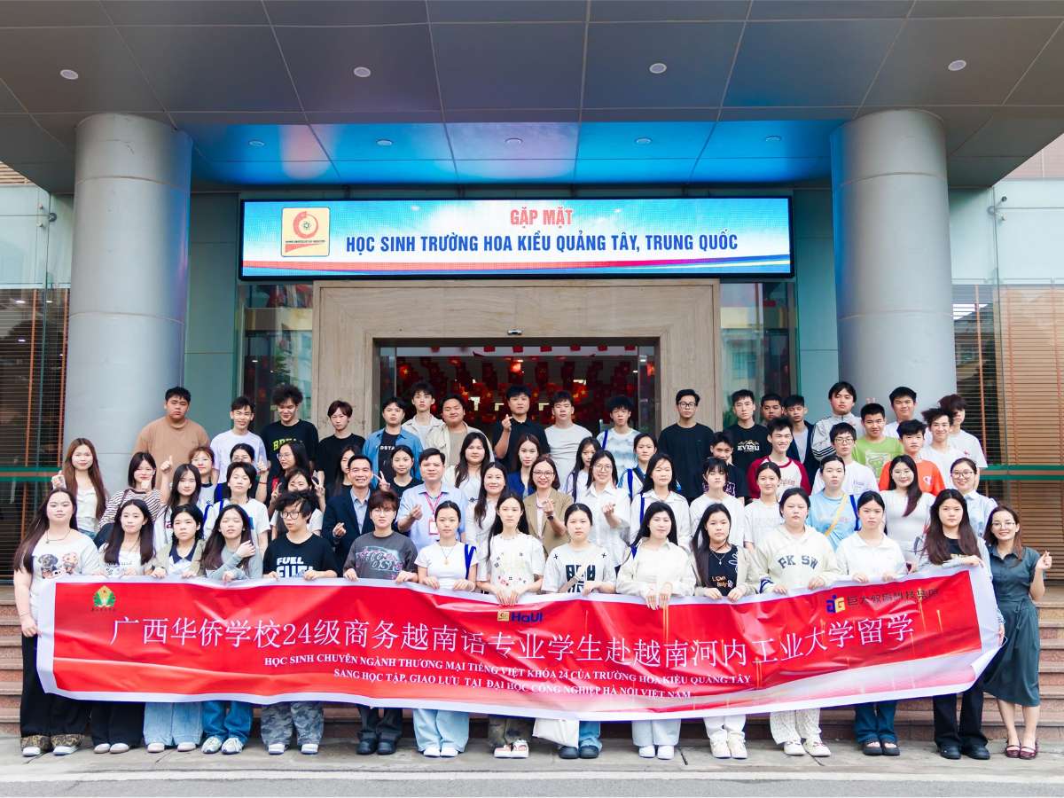 Tổng kết chương trình học tập, giao lưu văn hóa giữa Trường Hoa Kiều Quảng Tây, Trung Quốc và Đại học Công nghiệp Hà Nội