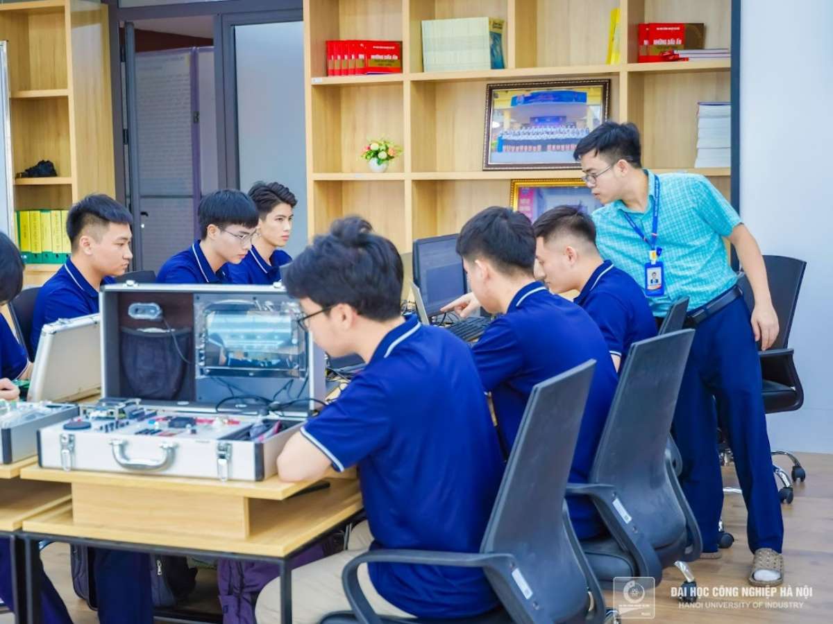 Tổ chức Lễ khai trương Phòng Lab HaUI - Viettel Software