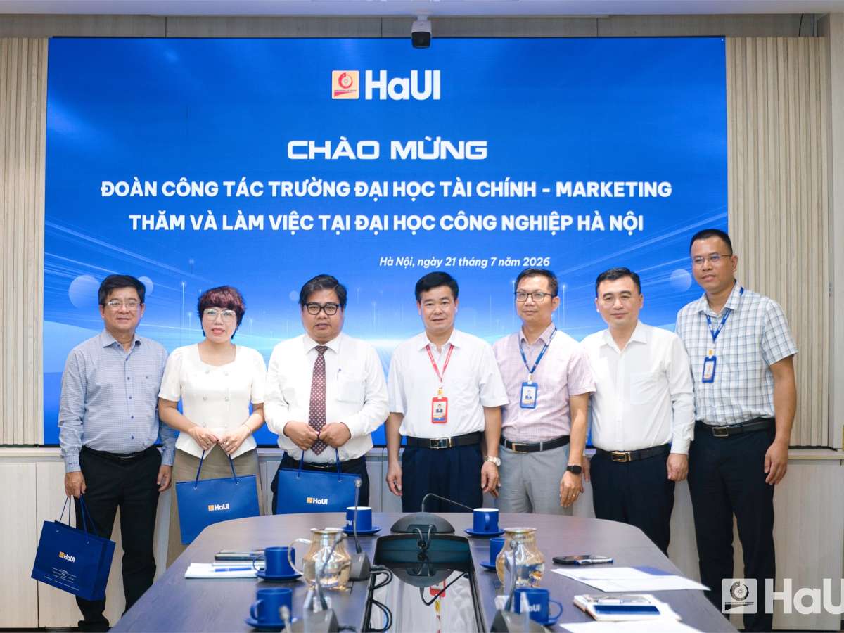 HaUI and UFM exchange perspectives on university governance and digital transformation