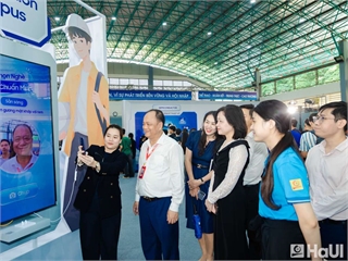 HaUI students explore emerging technologies at SIC Tech Day