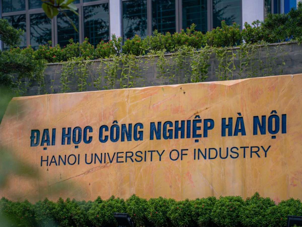 [dantri] Thêm đại học đạt doanh thu hơn 1.000 tỷ/năm, chi trả lương hơn 490 tỷ