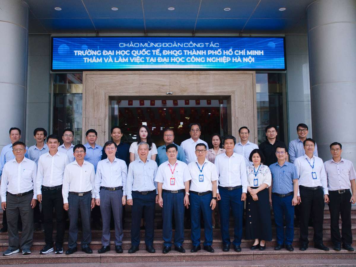 Đại học Công nghiệp Hà Nội chia sẻ kinh nghiệm chuyển đổi số với Trường Đại học Quốc tế - ĐHQG TP.HCM