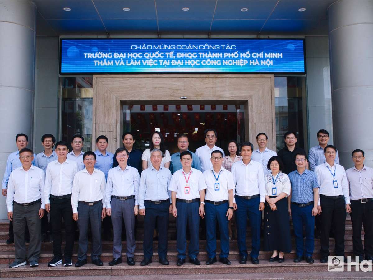 Digital transformation in higher education: HaUI and International University, VNU-HCM exchange experience