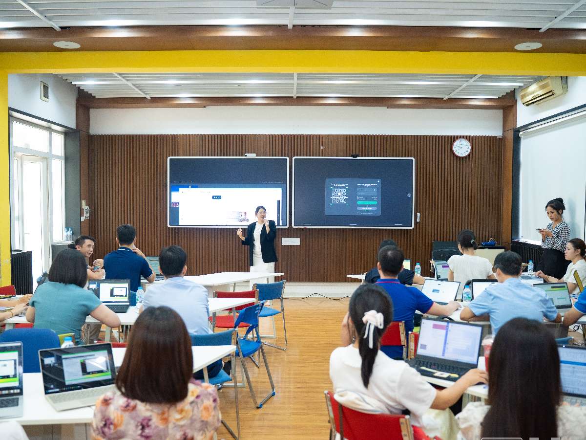 HaUI tập huấn sử dụng phòng học thông minh ClassIn trong giảng dạy