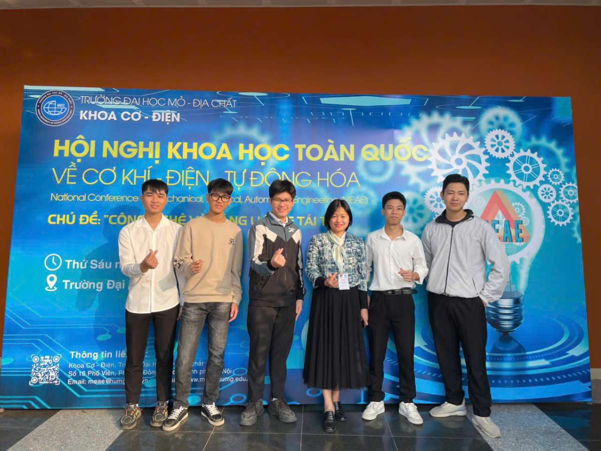 Bringing smart health monitoring technology into the Home: HaUI students develop intelligent home health monitoring system