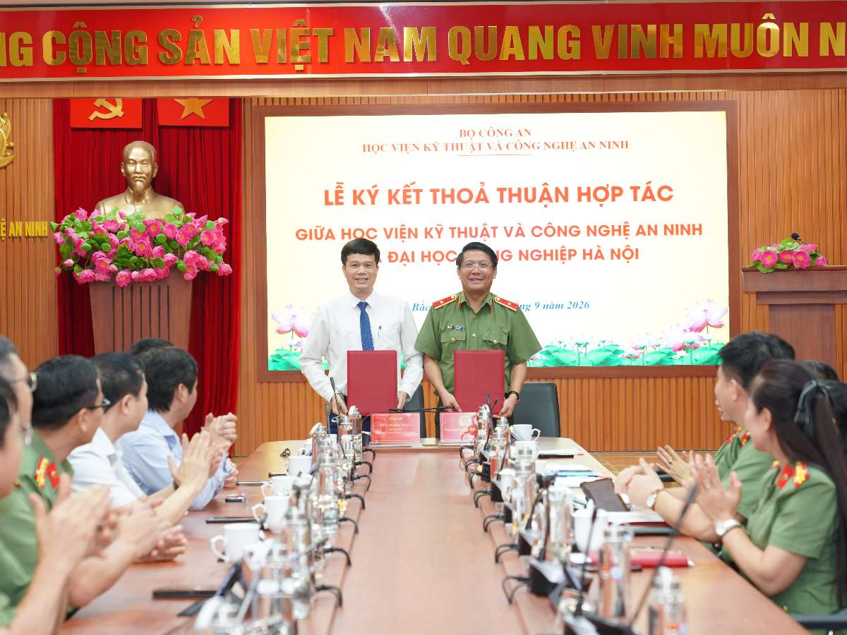 Đại học Công nghiệp Hà Nội ký kết hợp tác toàn diện với Học viện Kỹ thuật và Công nghệ an ninh