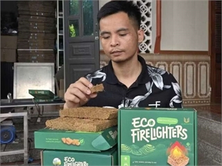[baomoi] Chàng trai xứ Thanh biến rơm thành sản phẩm xuất khẩu