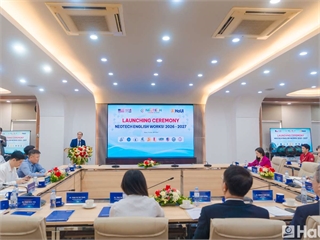 [tapchicongthuong] Đại sứ Hoa Kỳ Jennifer Wicks dự khai giảng NeoTECH English Works tại HaUI